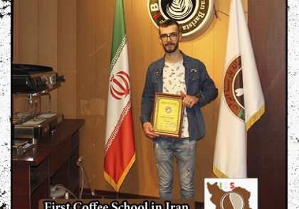 امید مومنی