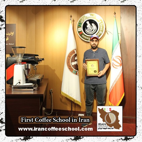 فراز فتاحیان مدرک بین المللی باریستا | آموزش قهوه، باریستا و مدیریت کافی شاپ